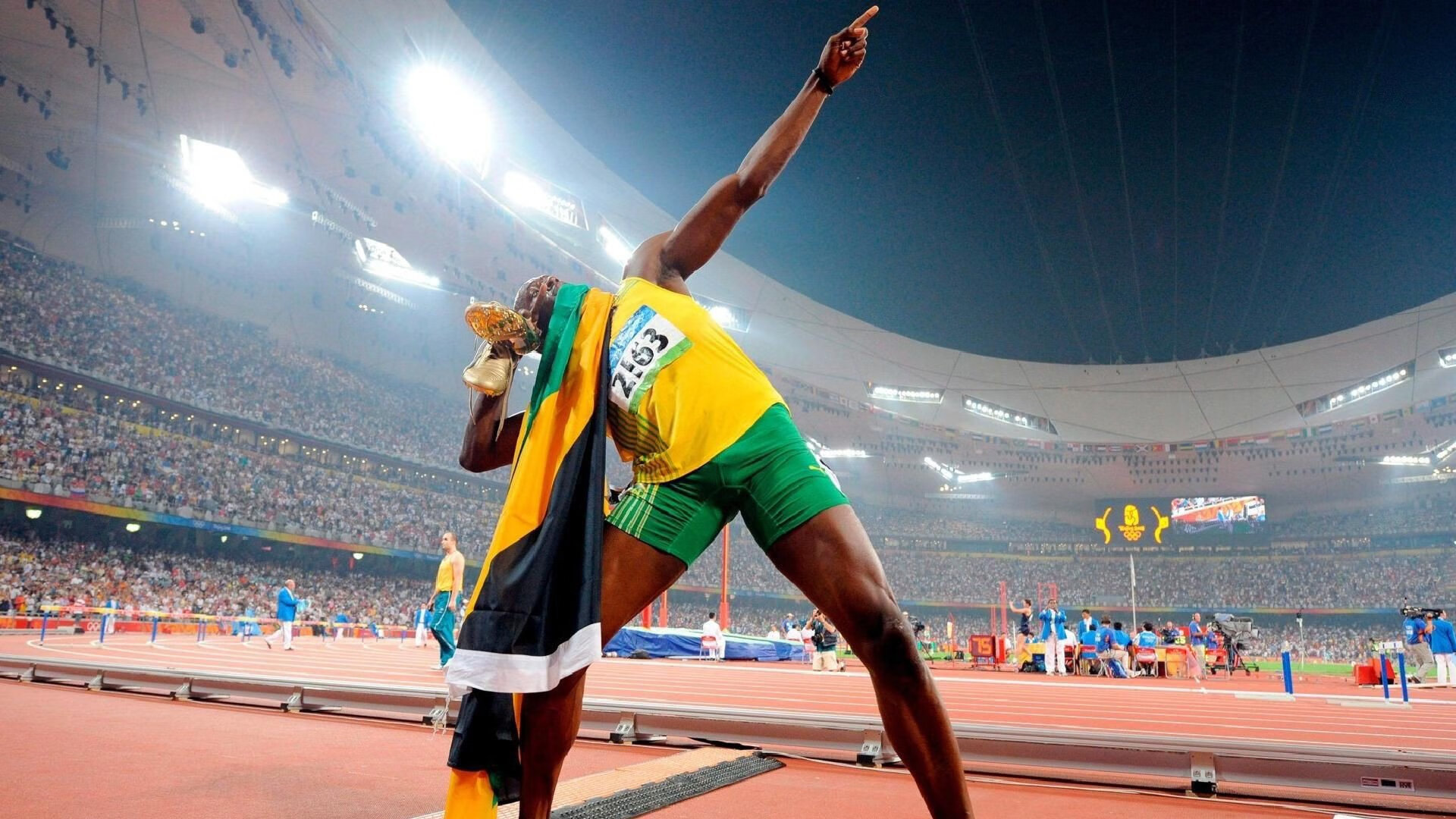 足坛巨星风采出尽，锋线火力全开令对手无可奈何，足坛最强锋线